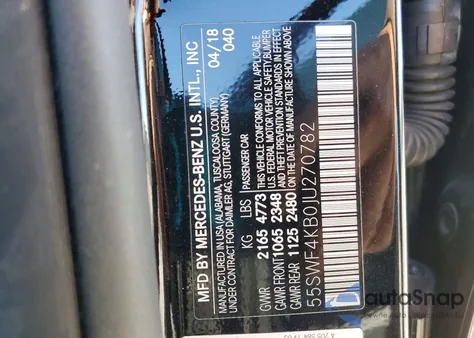 2018 Mercedes-Benz C 300 4Matic z USA, uszkodzony, nr VIN 55SWF4KB0JU270782